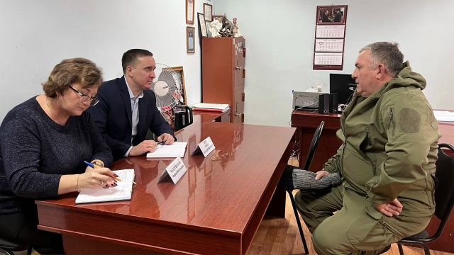 Сегодня заместитель Председателя Госкомтранса Республики Мордовия Артем Деев провел встречу с гражданами в администрации Большеберезниковского района.